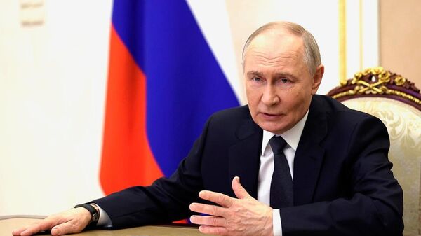 【ロシア、貿易黒字額で上位3位入りを果たす】 - Sputnik 日本