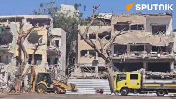 📹テルアビブでは深夜のイランのミサイル攻撃を受け、数十軒の住居が損傷を被った。 - Sputnik 日本