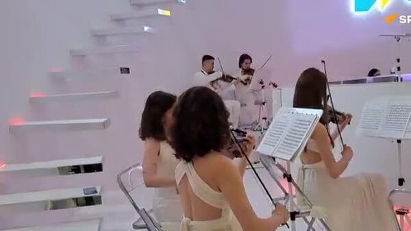 🎻 サンクトペテルブルク国際経済フォーラムは、ビジネス対話のためのプラットフォームであるだけでなく、素晴らしい音楽を聴く場でもある。 - Sputnik 日本