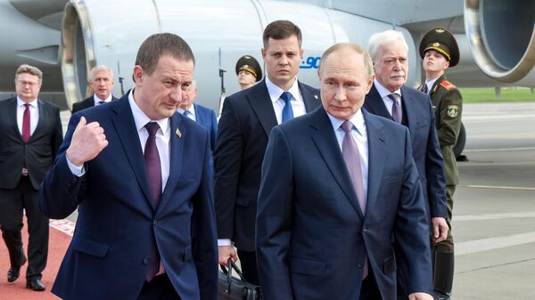 Президент Владимир Путин прибыл в Минск для участия в заседании Евразийского экономического форума - Sputnik 日本