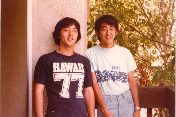 南カリフォルニア大学在学中の安倍晋三氏(右) 南カリフォルニア大学在学中の安倍晋三氏(右) - Sputnik 日本