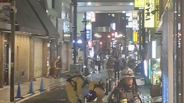 ❗️ 15日19時40分頃、川崎市川崎区駅前で、8人の通行人が顔や喉に痛みを感じたとして警察に訴えた。 - Sputnik 日本