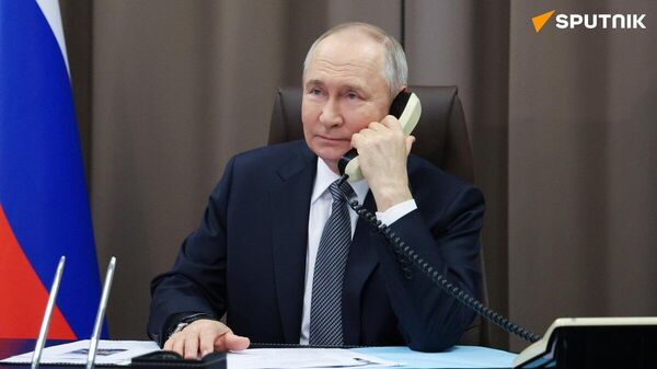 【プーチン大統領、5か国首脳と電話会談 ウクライナ危機など巡り】 - Sputnik 日本