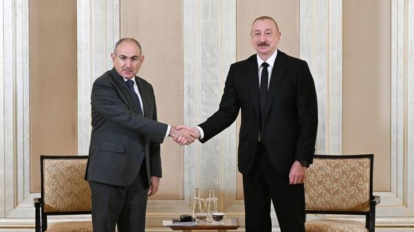 Встреча президента Азербайджана И. Алиева и премьер-министра Армении Н. Пашиняна - Sputnik 日本