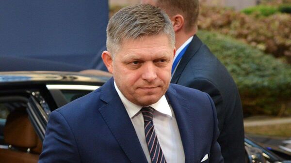 【スロバキア首相、「ウクライナはロシアを弱体化させる西側の試みに利用され高い代償を支払うことに」】 - Sputnik 日本