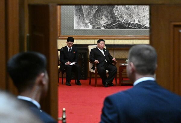 プーチン大統領と会談中の北朝鮮の金正恩国務委員長 プーチン大統領と会談中の北朝鮮の金正恩国務委員長 - Sputnik 日本