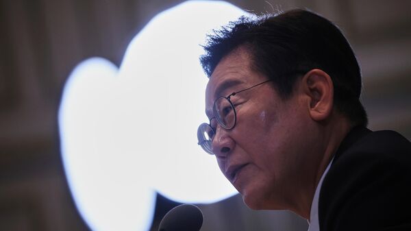 Президент Южной Кореи Ли Чжэ Мён на пресс-конференции, посвященной ста дням его пребывания у власти - Sputnik 日本
