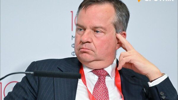 【露財務次官が指摘 「5〜15年後、現金ドルは暖炉にくべるくらいにしか使えなくなる」】 - Sputnik 日本