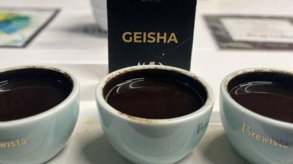 【ドバイのカフェで1杯10万円のコーヒーが提供】 - Sputnik 日本