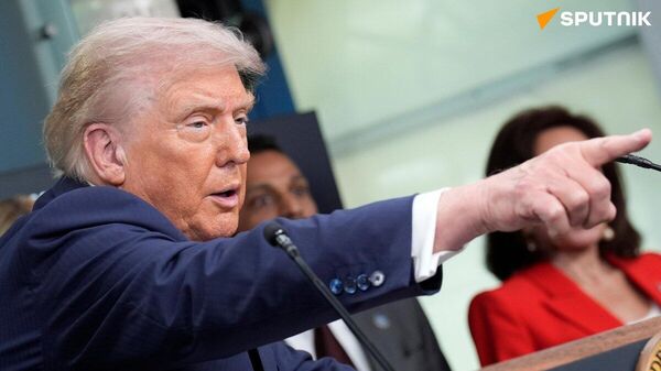 【トランプ氏来日、27日軸に調整と報道】 - Sputnik 日本