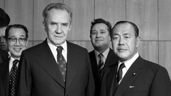 【冷戦下の新たな対ソ外交】(5/5) - Sputnik 日本