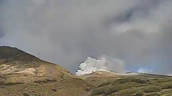 【北海道・雌阿寒岳で噴火 噴煙約200メートルまで上がる】 - Sputnik 日本