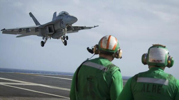 【南シナ海で米海軍の戦闘機とヘリが墜落】 - Sputnik 日本