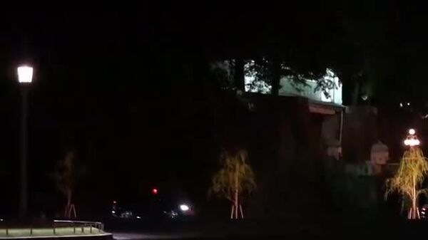 ❗️ 天皇陛下との面会のため、皇居に入るトランプ大統領の車列。 - Sputnik 日本