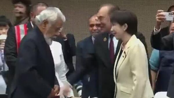 🇯🇵🇹🇱 高市首相の外交デビューの場となったASEAN会合。東ティモールのグスマン首相との挨拶が話題となっている。 - Sputnik 日本