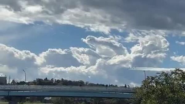 【秋の空を舞うブルーインパルス】 - Sputnik 日本