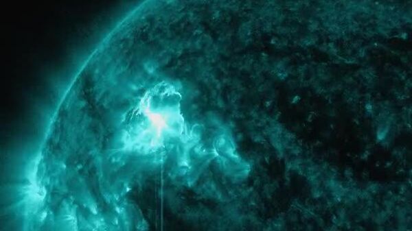 【太陽で24時間以内に2度の大規模なプラズマ放出 地球には7日に到達か】 - Sputnik 日本