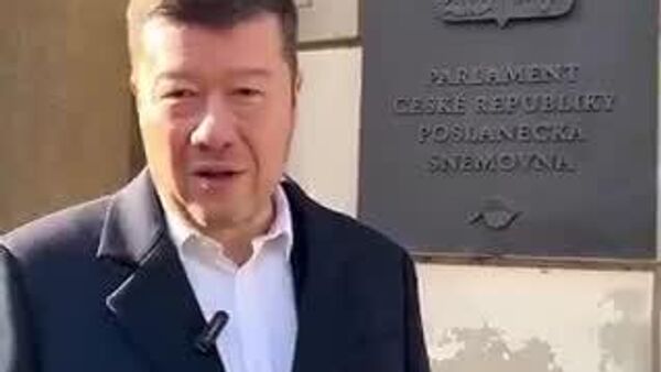 【チェコ下院のオカムラ新議長、就任初日にウクライナ国旗の撤去を命じる】 - Sputnik 日本