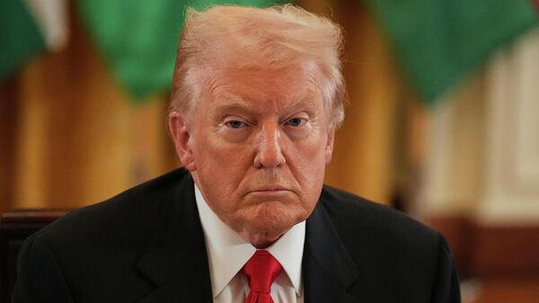 President Donald Trump attends a dinner with leaders from countries in Central Asia, Thursday, Nov. 6, 2025, in the East Room of the White House in Washington - Sputnik 日本