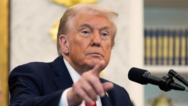 【トランプ大統領、偏向報道で渦中のBBCを訴えると主張】 - Sputnik 日本