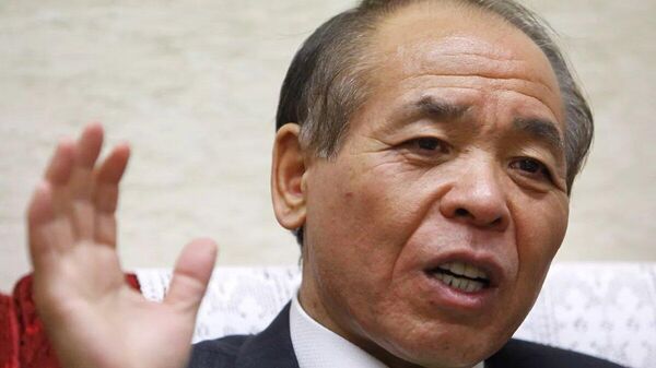 【元島民は「元気なうちに今一度先祖の墓をお参りしたい」と涙ながらに話す＝鈴木宗男氏】 - Sputnik 日本