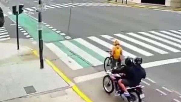 【ロシア人観光客がアルゼンチンの強盗団逮捕に貢献】 - Sputnik 日本