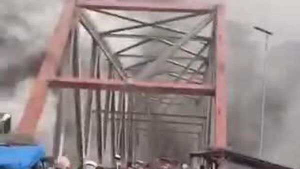 【インドネシアの火山で再び噴火 住民ら避難】 - Sputnik 日本