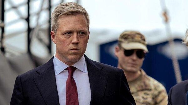 【米陸軍長官がウクライナ当局に通告、「敗北は不可避」】 - Sputnik 日本