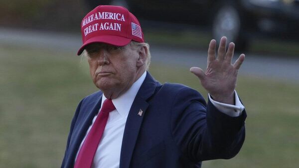 【米大統領が2026年の国防予算に署名、総額140兆円規模】 - Sputnik 日本