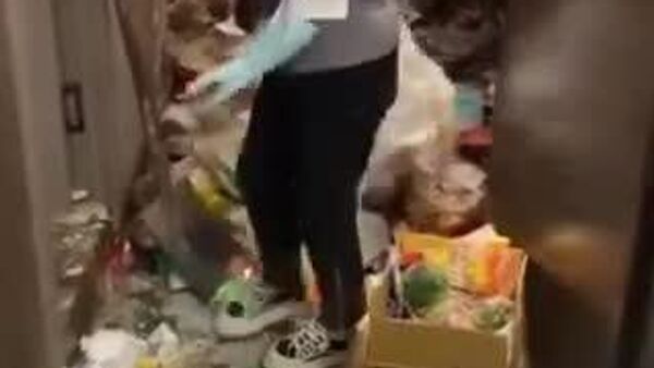 【ゲーマー退室後 ホテルに厚さ1メートルのゴミの層】 - Sputnik 日本