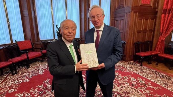 【鈴木宗男氏、前駐日ロシア大使らとワーキングランチ】 - Sputnik 日本