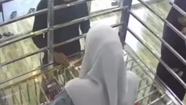 【強盗計画は失敗 自動ドアが「お縄頂戴」】 - Sputnik 日本