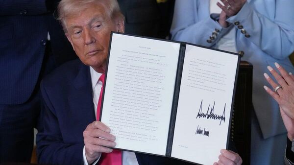 【トランプ氏、66の国際機関からの米国の脱退に関する覚書に署名】 - Sputnik 日本