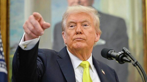 【米大統領がイランの抗議活動参加者らに呼びかけ、「政府機関を制圧せよ」】 - Sputnik 日本