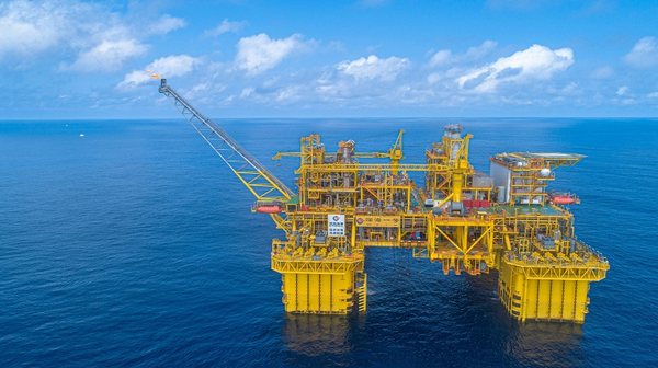 【東シナ海 中国のガス田開発の新たな構造物が確認 日本は抗議】 - Sputnik 日本