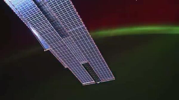 【「光の中を飛んでいるかのよう」 ISSから見たオーロラ】 - Sputnik 日本