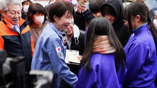 【高市氏は自身の人気にかけた＝専門家】(3/4) - Sputnik 日本