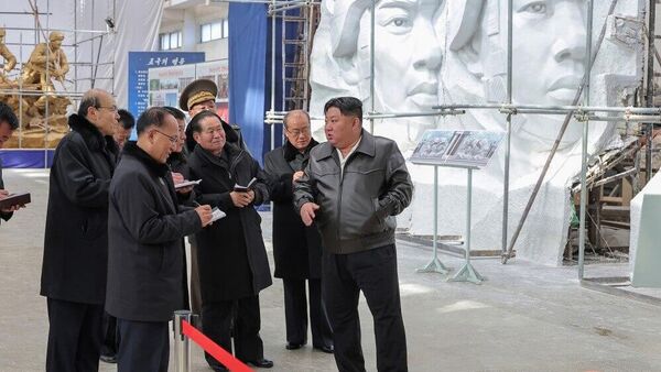 【金正恩氏、露クルスクで活躍した北朝鮮兵士を称える彫刻の制作を指導】 - Sputnik 日本