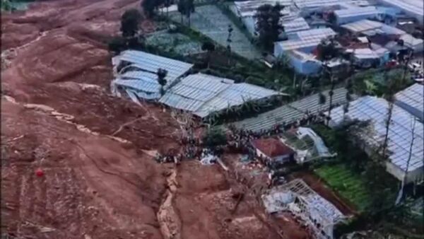 【インドネシアで土石流 死者25人に】 - Sputnik 日本