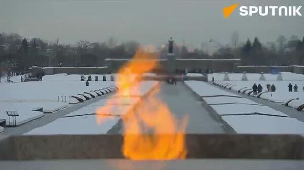 【プーチン大統領 大祖国戦争の犠牲者の慰霊碑に献花】 - Sputnik 日本