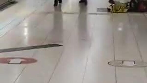 【京葉線・八丁堀駅で発煙】 - Sputnik 日本