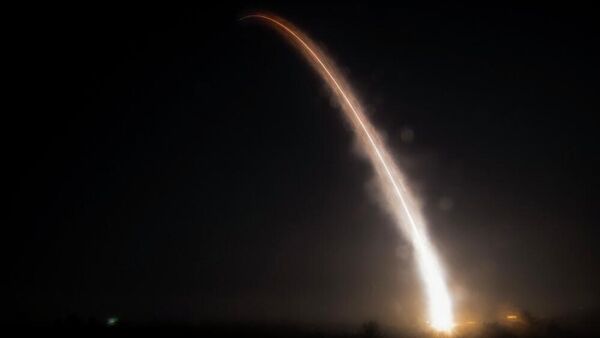 An unarmed Minuteman III intercontinental ballistic missile launches during an operational test on Wednesday, May 1, 2019, at Vandenberg Air Force Base, Calif - Sputnik 日本
