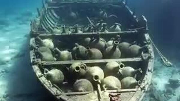 【イタリア海底で沈没の貿易船 「古代ローマ」の魚醤入り壺が発見】 - Sputnik 日本