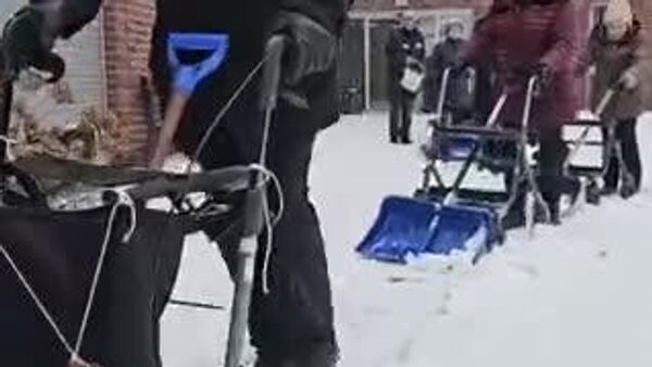 【高齢者が団結 大雪の独老人ホーム】 - Sputnik 日本