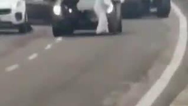 【大胆不敵な強盗事件がイタリアで発生】 - Sputnik 日本