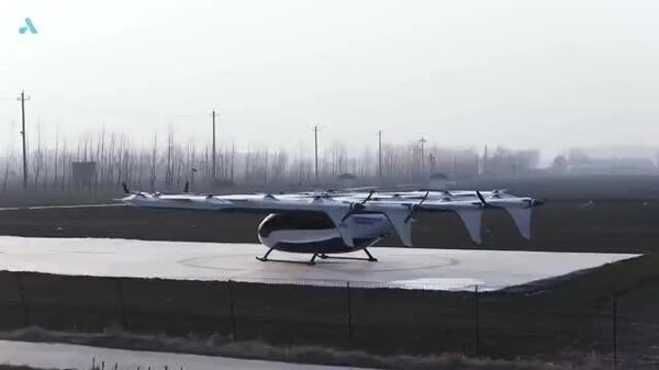 【乗ってみる？ 中国が開発の「空飛ぶバス」】 - Sputnik 日本