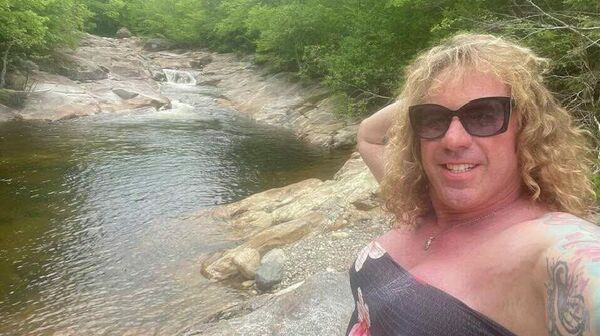 【米ロード・アイランド州の銃撃事件、容疑者はトランスジェンダーの元男性】 - Sputnik 日本