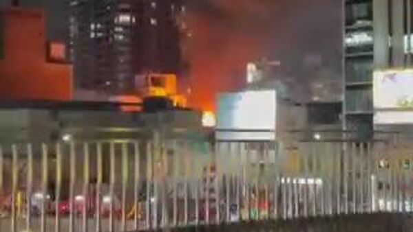 【飲食店から出火、延焼】 - Sputnik 日本