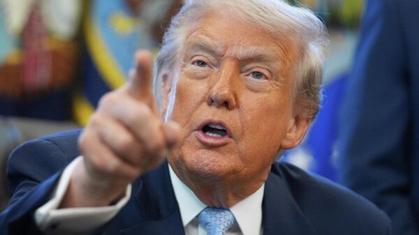 【トランプ大統領、全世界を対象とした追加関税を15%に引き上げ】 - Sputnik 日本