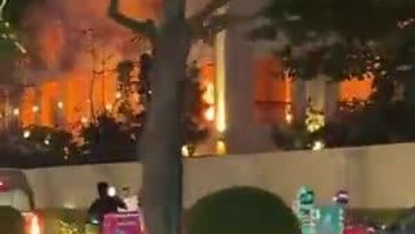 【ドバイ ミサイル破片がホテルに落下】 - Sputnik 日本